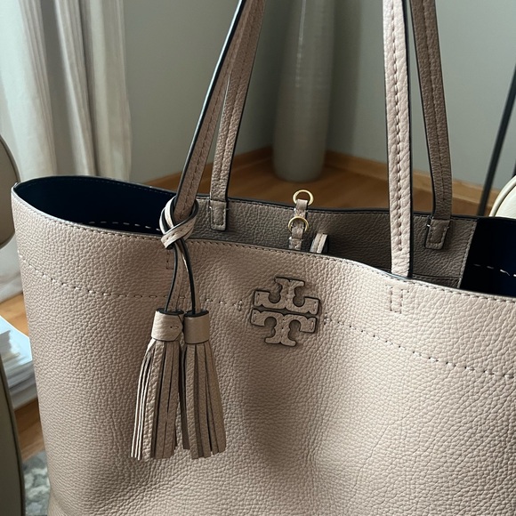 Sold - Picture 5 of 11